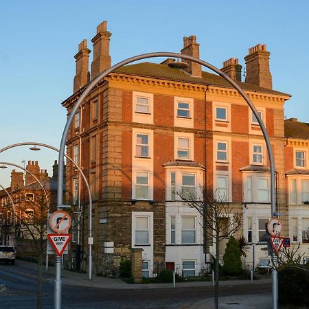 Sea Views Stunning 2 Bedroom Apartment # Lowestoft Eksteriør billede